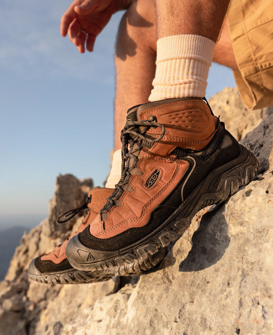 Men's Targhee IV Waterproof Hiking Boot Coyote/Gold Flame / Keen / Men's|Women's