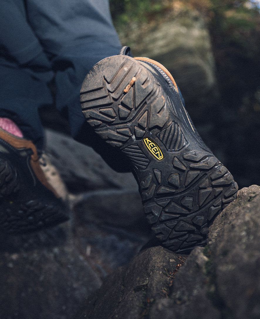 Men's Targhee IV Waterproof Hiking Shoe Sea Turtle/Roasted Pecan / Keen / Men's|Women's