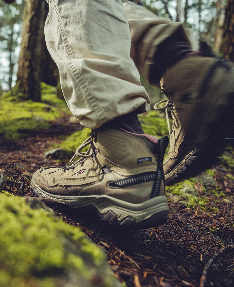 Women's Targhee IV Waterproof Hiking Boot Brindle/Nostalgia Rose / Keen / Men's|Women's