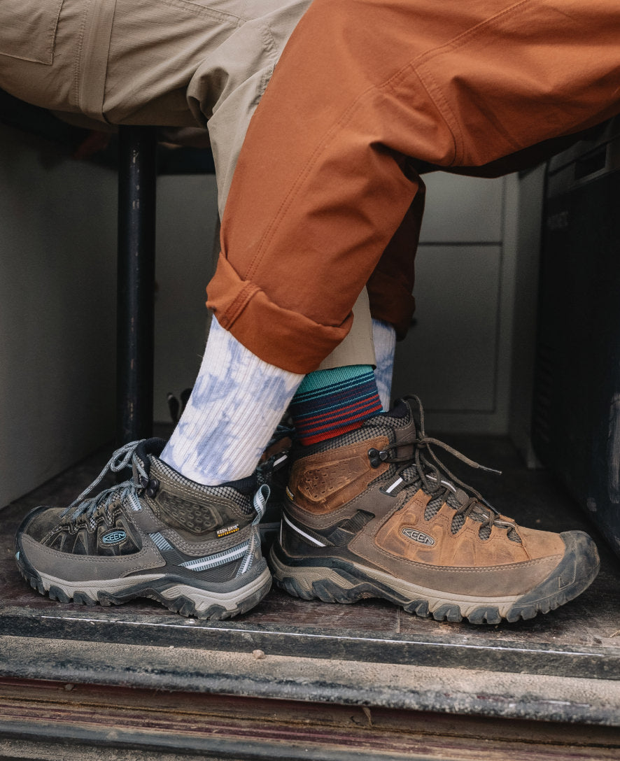 Men's Targhee III Waterproof Mid Wide Black Olive/Golden Brown / Keen / Men's|Women's