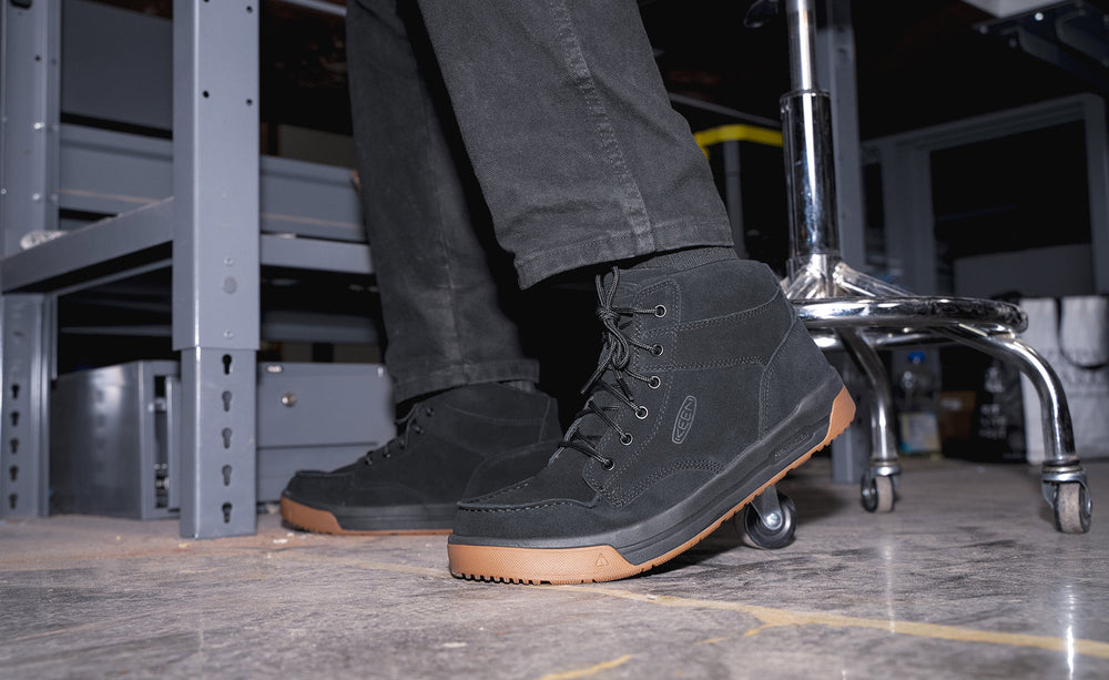 Men's Gibson Boot (Soft Toe) Black/Gum / Keen / Men's