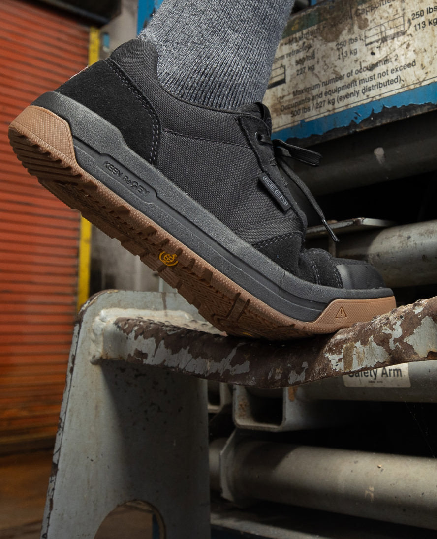 Men's Kenton ESD Work Shoe (Carbon Toe) Black/Gum / Keen / Men's