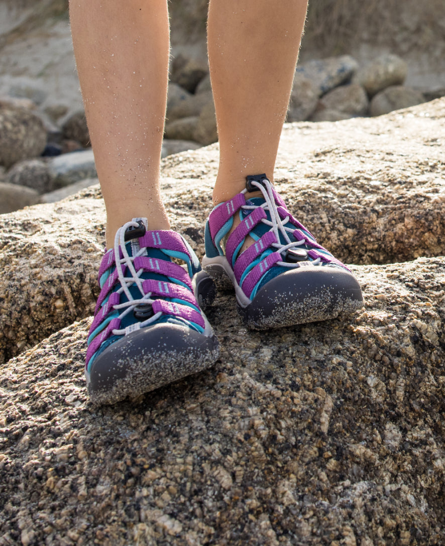 Big Kids' Newport Boundless Sandal Black/Precious Blue / Keen / Kids'