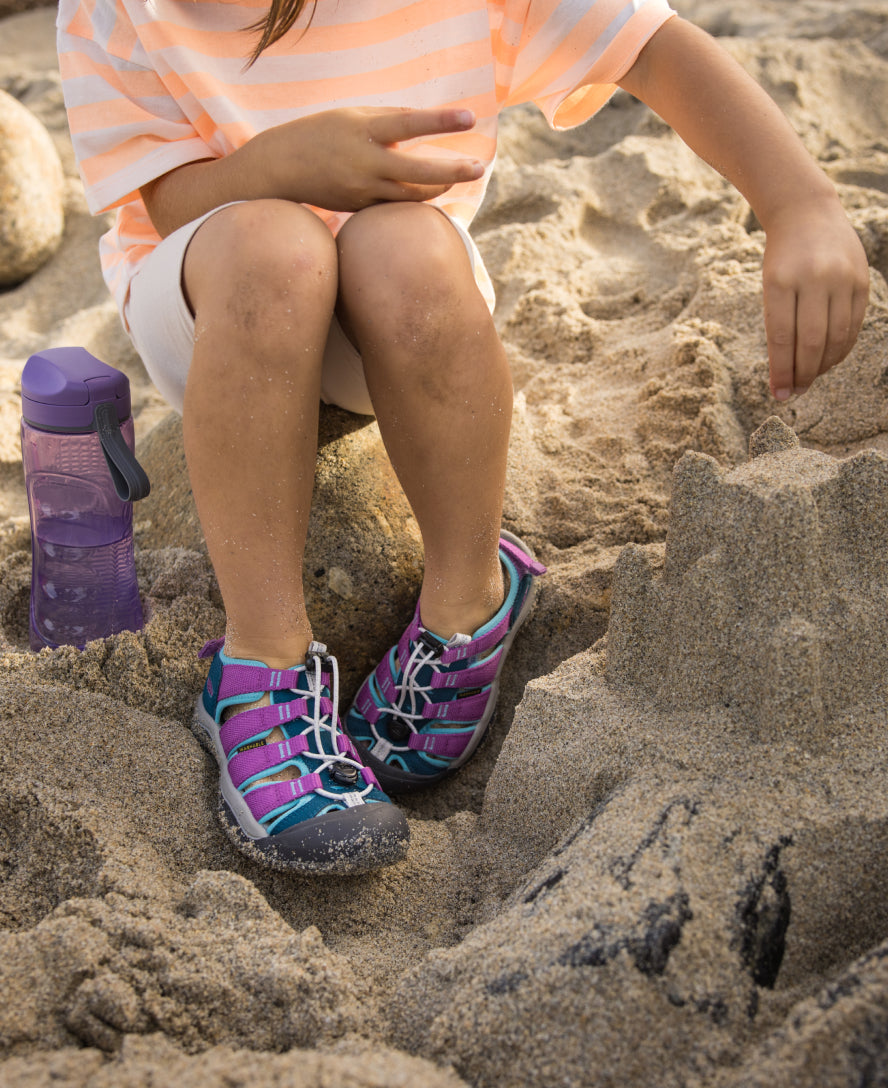 Big Kids' Newport Boundless Sandal Black/Precious Blue / Keen / Kids'